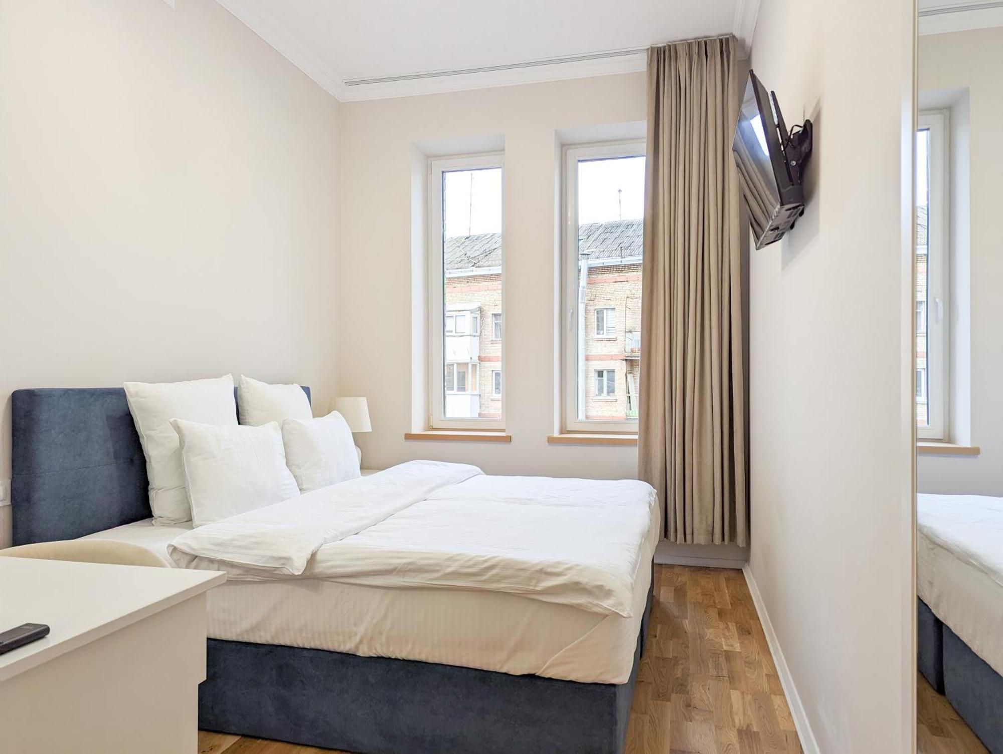 Kyiv Honchara Hotel Buitenkant foto